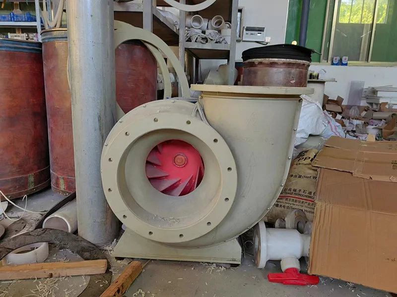 Centrifugalfläkt av polypropen